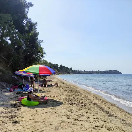Katerina's Countryside And Sea House منزل ريفي نيا إيراكليا