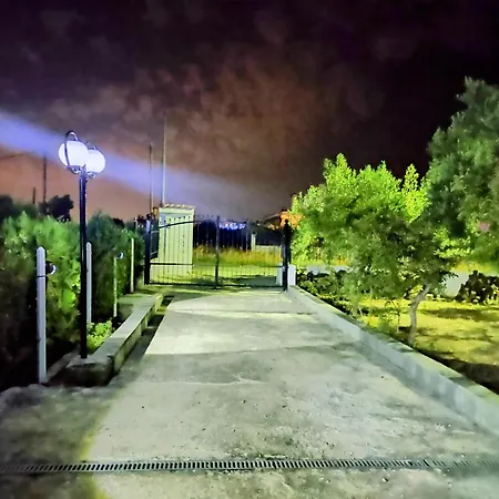 Katerina's Countryside And Sea House منزل ريفي *