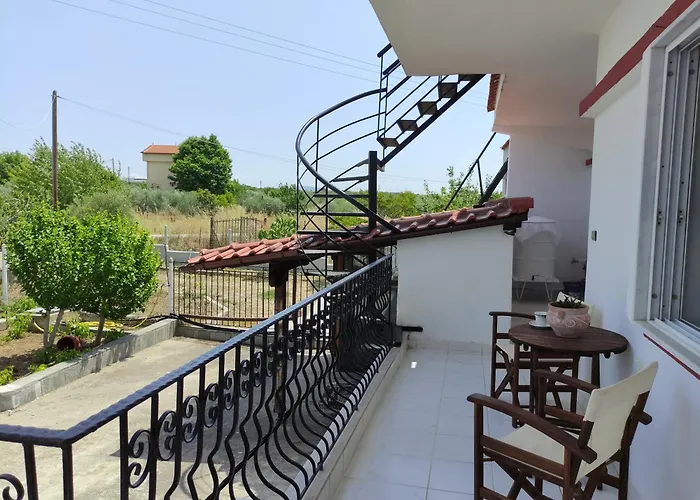 Katerina's Countryside And Sea House Vakantiehuis Nea Iraklia