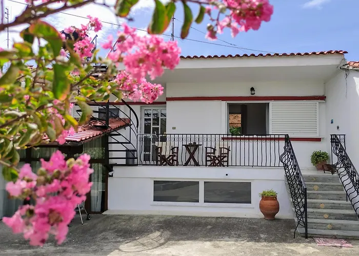 Katerina's Countryside And Sea House *